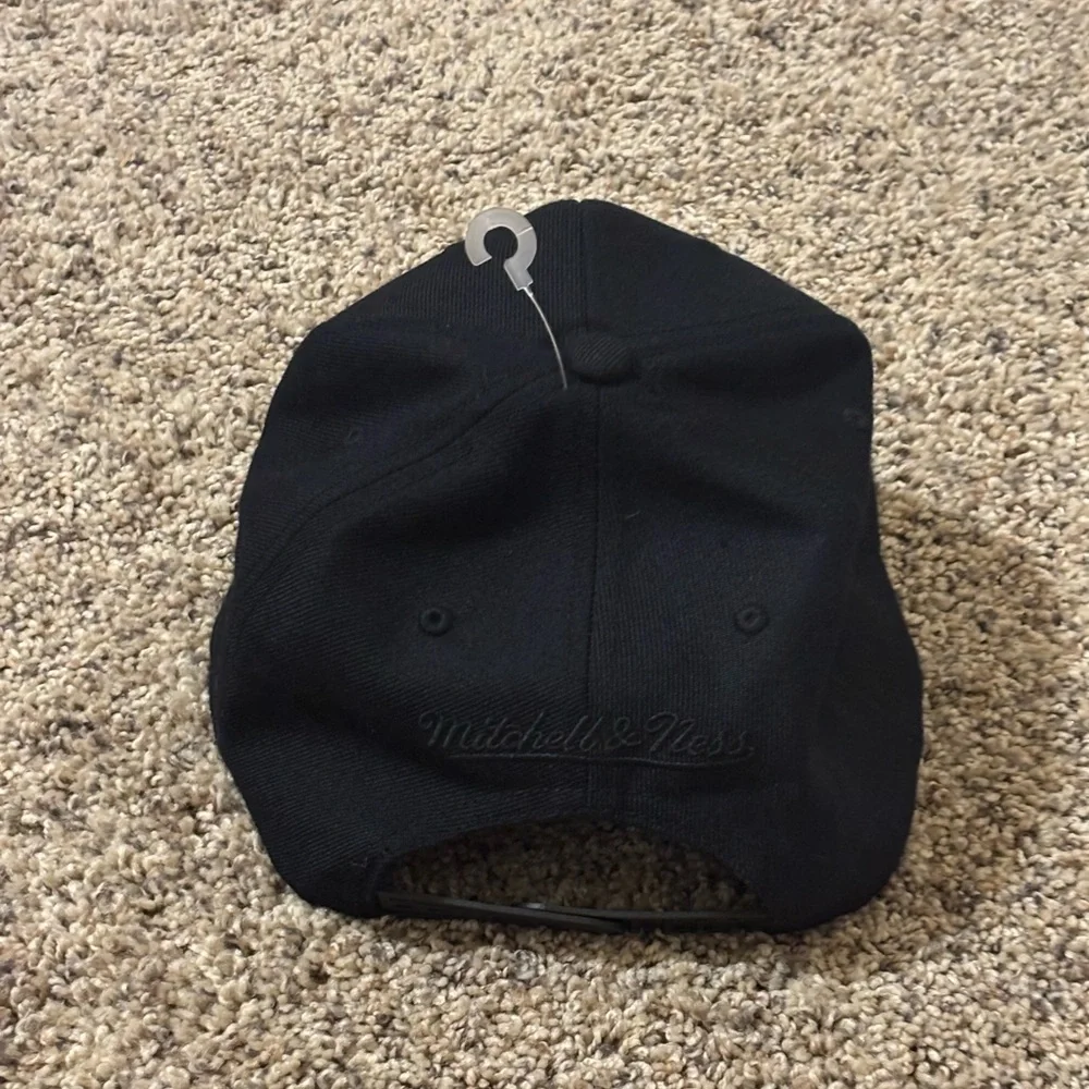 Mitchell & Ness LAFC Los Angeles Football Club Black Gold Adjustable hat NEW - Picture 2 of 5